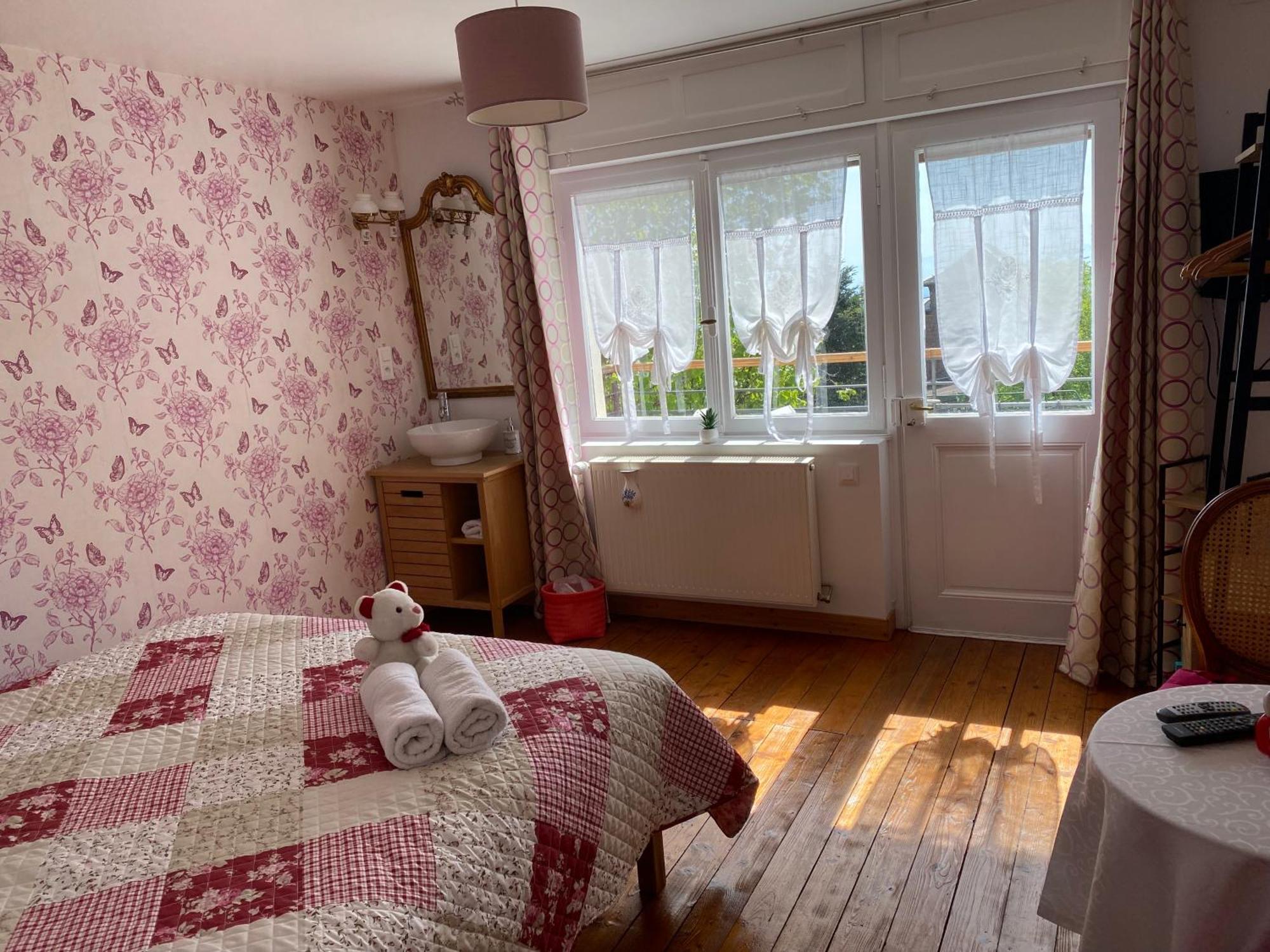 Les Iris Chambres D'Hote Niedermorschwihr Экстерьер фото